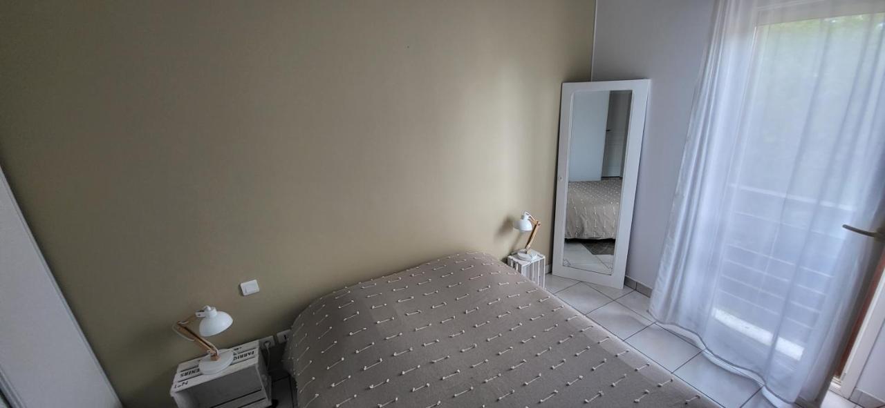 Appartement 2 Chambres Balcon Parking Prive Centre Village Lit et Mixe Bagian luar foto